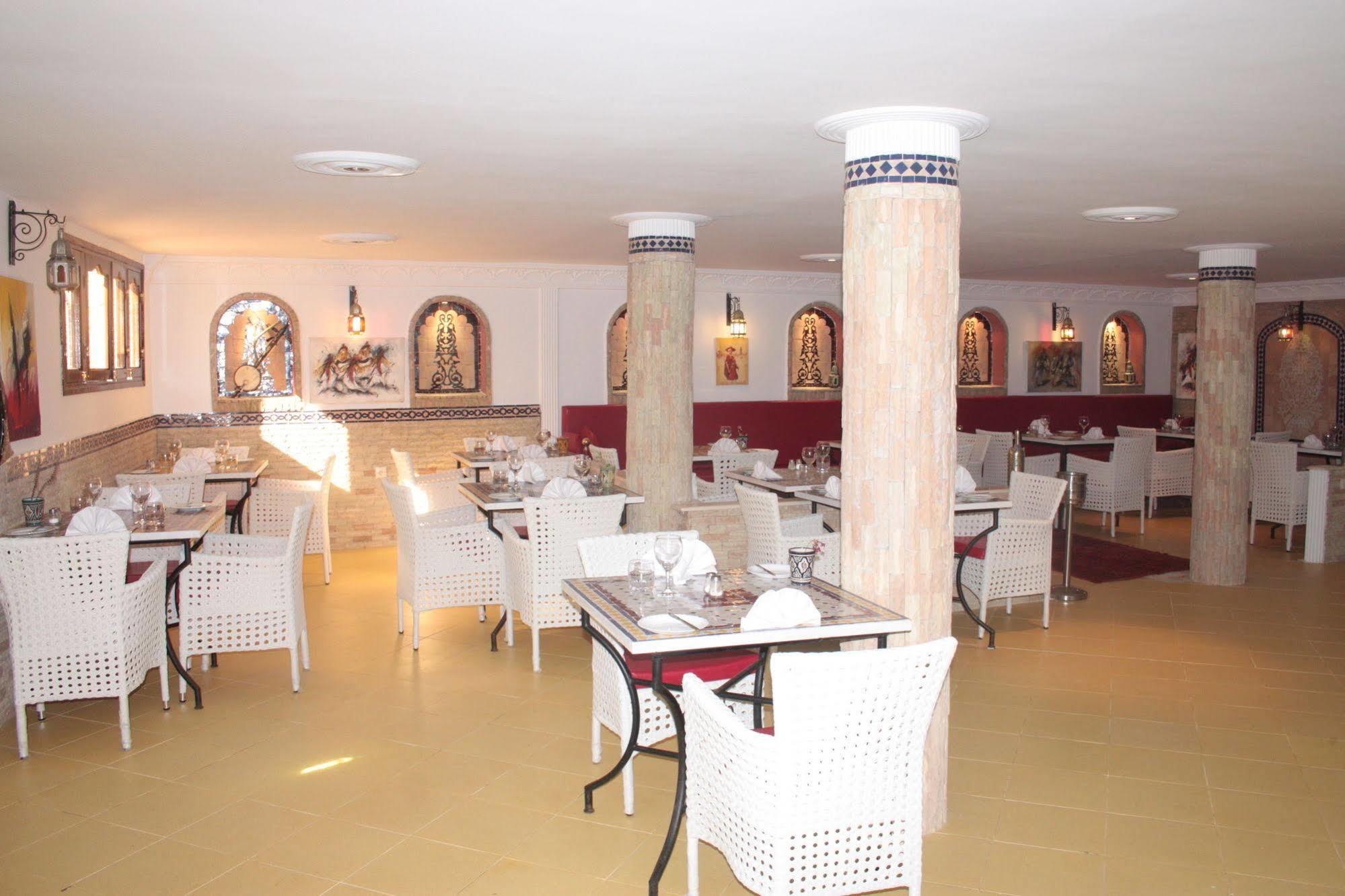 Pasta Plaza Otel Asilah Dış mekan fotoğraf